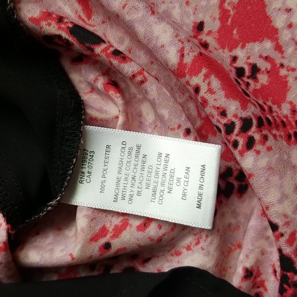 (S) Collective Concepts Red Snakeskin Print Tank Top Lightweight Business Casual - Picture 6 of 7